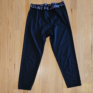 Under Armour Kid's L Heat Gear Black Capri Leggings